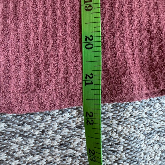 PAPER CRANE Dusty Rose Pink Long Sleeve Waffle Knit Top - Medium - Picture 8 of 11